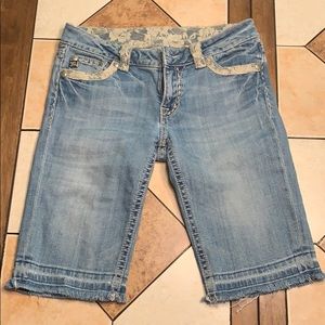 Miss me Lace Burmudas 30w , so cute